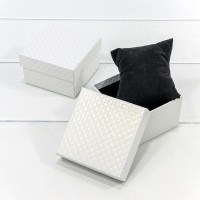 Коробка Квадратная 9*9*5,5 под часы "Ромбики-2" Белый 1/6 1/120 Арт: 62799/2