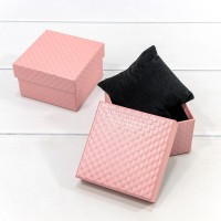 Коробка Квадратная 9*9*5,5 под часы "Ромбики-2" Розовый 1/6 1/120 Арт: 62799/4