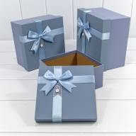 Коробки Квадратные Набор 1/3 21*21*12,3 с бантиком и цветочком Синий 1/18 Арт: 721621/2 - Коробки Квадратные Набор 1/3 21*21*12,3 с бантиком и цветочком Синий 1/18 Арт: 721621/2