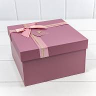 Коробки Квадратные Набор 1/3 21*21*12,3 с двойным бантиком и сердечком Лиловый 1/18 Арт: 721626/2 - Коробки Квадратные Набор 1/3 21*21*12,3 с двойным бантиком и сердечком Лиловый 1/18 Арт: 721626/2