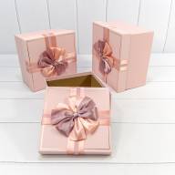 Коробки Квадратные Набор 1/3 21*21*12,3 с бантом Персиковый 1/18 Арт: 721628/2 - Коробки Квадратные Набор 1/3 21*21*12,3 с бантом Персиковый 1/18 Арт: 721628/2